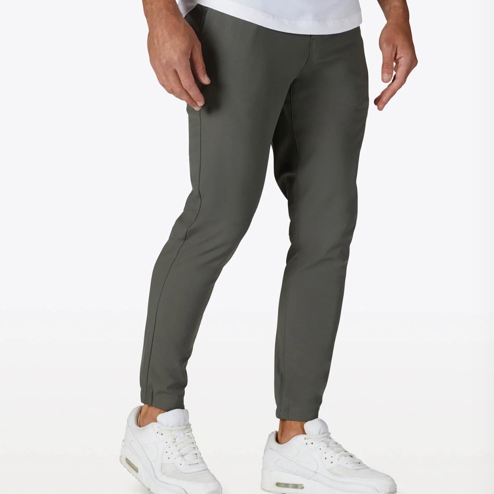Cuts AO Jogger